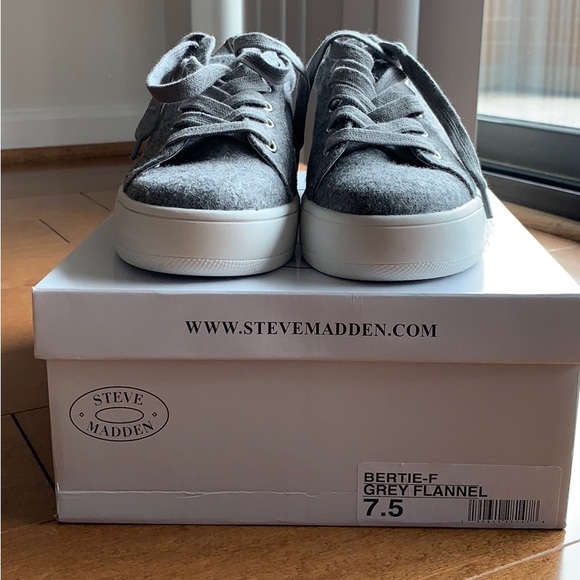 New in Box, Steve Madden Bertie platform sneakers in gray flannel size 7.5 - Picture 6 of 6